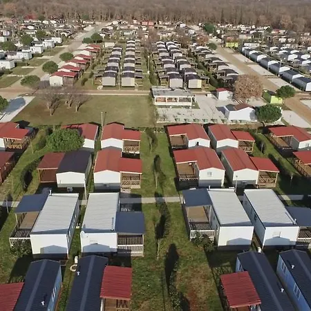 Mobile Homes Relax Park Umag Village de vacances 4*