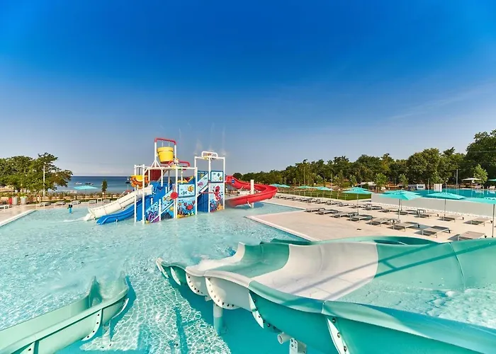 Holiday park Mobile Homes Relax Park Umag 4*