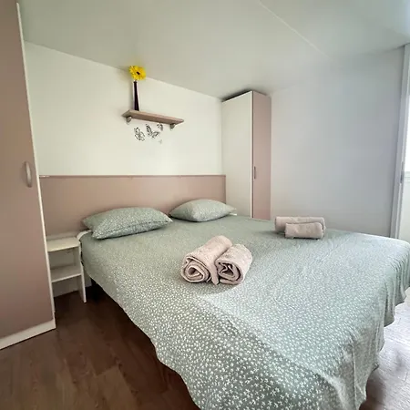 Mobile Homes Relax Park Umag منتزه العطل