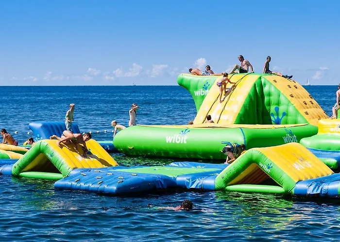 乌马格放松公园露营地 假日公园 4*